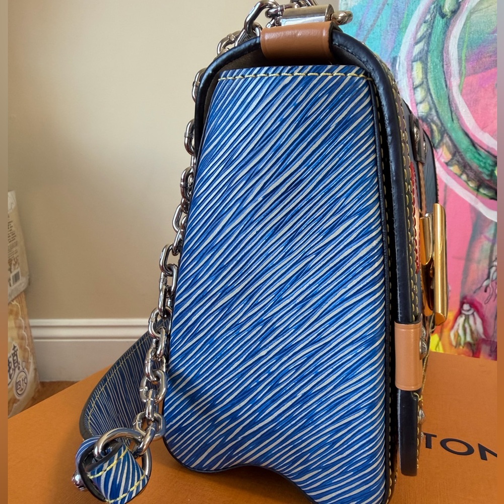 Louis Vuitton Epi Complice Trunks and Bags Twist Shoulder Bag MM Denim Light EUC - Picture 9 of 15
